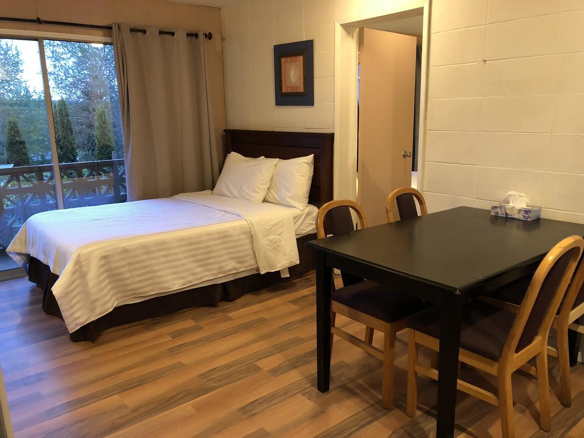 Holiday House Motel Ladysmith Buitenkant foto