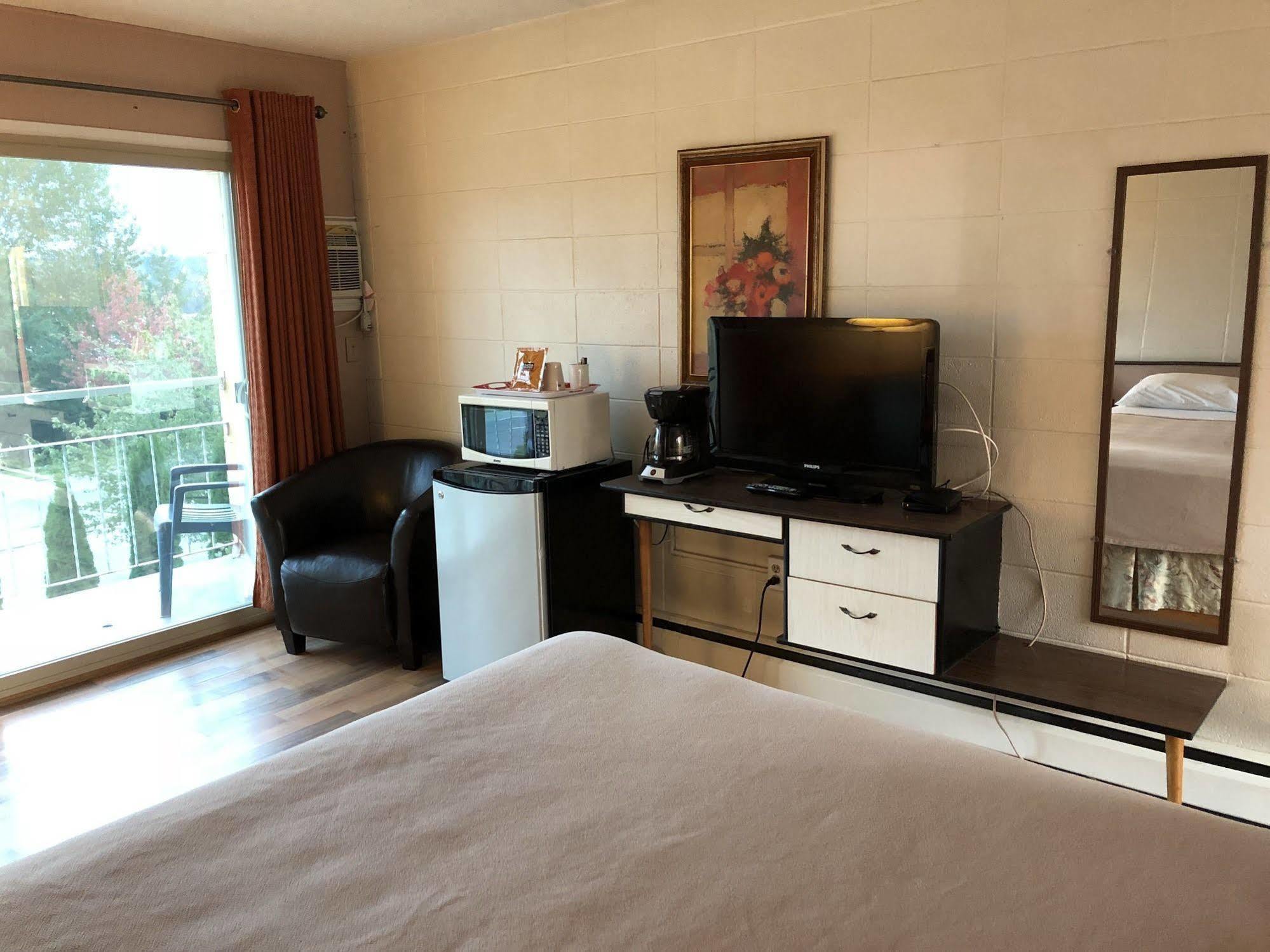Holiday House Motel Ladysmith Buitenkant foto