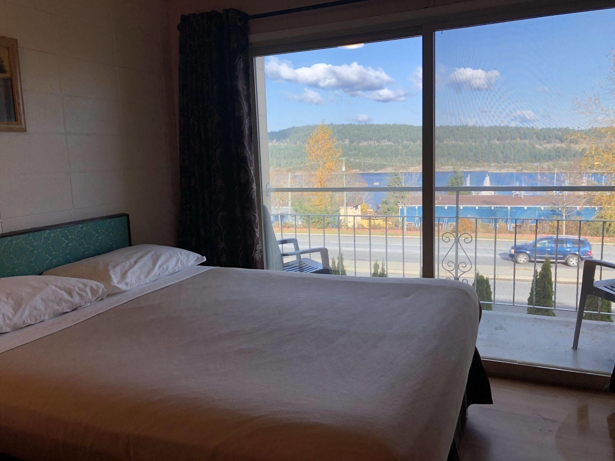 Holiday House Motel Ladysmith Buitenkant foto