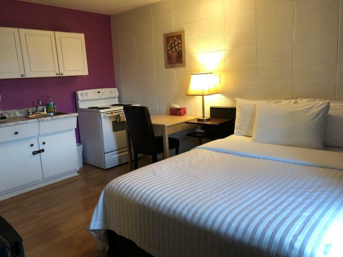 Holiday House Motel Ladysmith Buitenkant foto